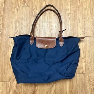 Longchamp tote in navy blue
